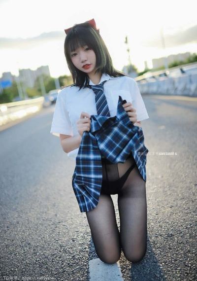 年轻的老师7_超清完整在线观看